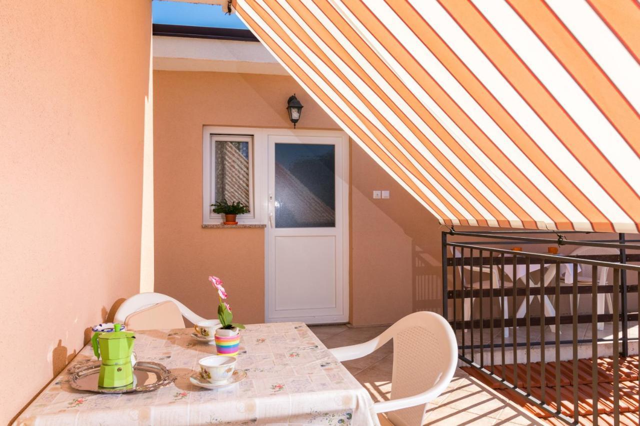 Apartments Kendel Fazana Exterior photo