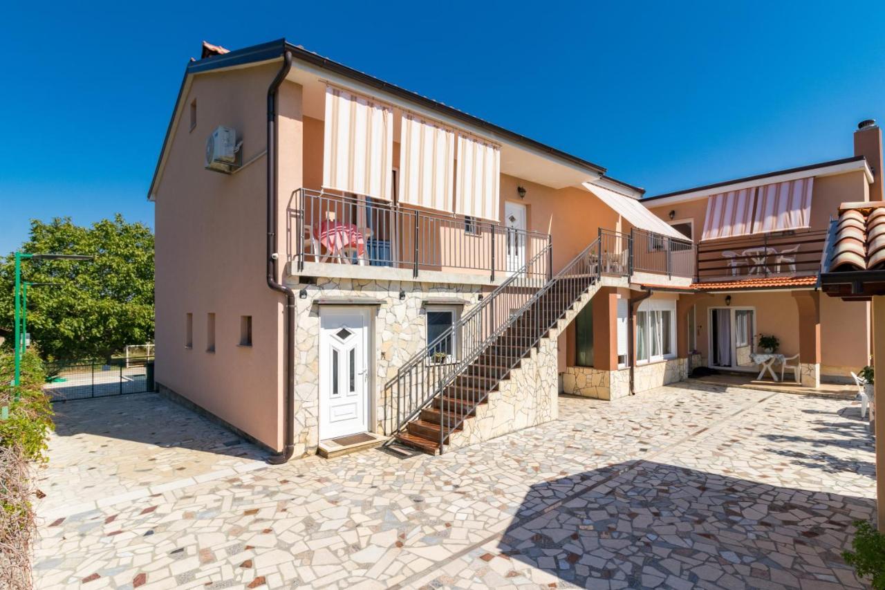 Apartments Kendel Fazana Exterior photo